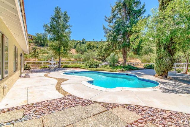 37985 Avenida Bravura, Temecula, CA 92592