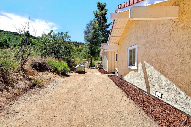 37985 Avenida Bravura, Temecula, CA 92592