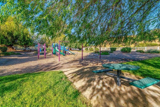 37985 Avenida Bravura, Temecula, CA 92592