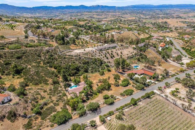 37985 Avenida Bravura, Temecula, CA 92592