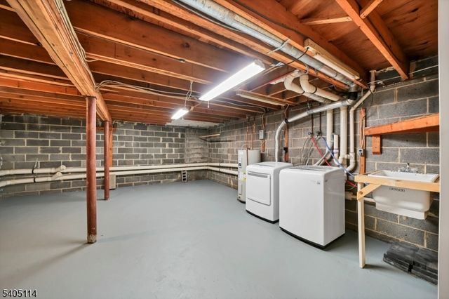 76 Farm Rd E, Hillsborough Twp., NJ 08844