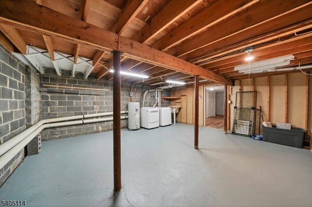 76 Farm Rd E, Hillsborough Twp., NJ 08844