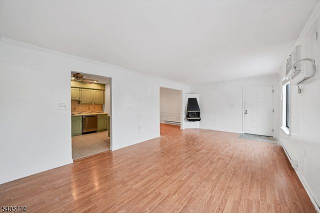 76 Farm Rd E, Hillsborough Twp., NJ 08844