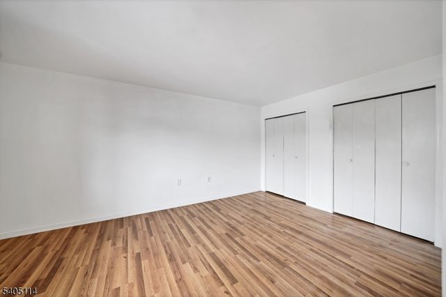 76 Farm Rd E, Hillsborough Twp., NJ 08844