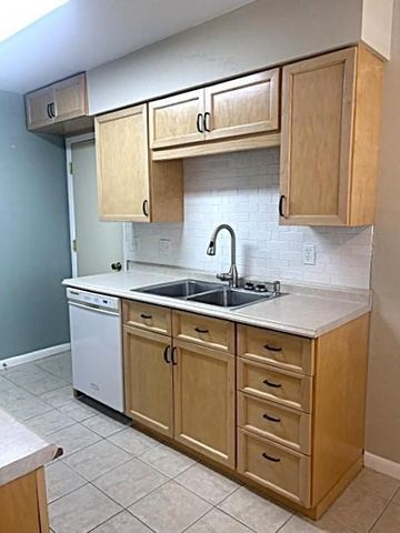 10110 N 97th Drive Apt A, Peoria, AZ 85345