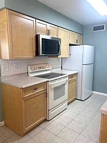 10110 N 97th Drive Apt A, Peoria, AZ 85345