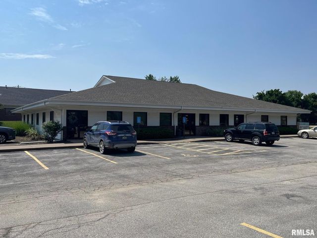 1747-1751 E 54TH Street, Davenport, IA 52807