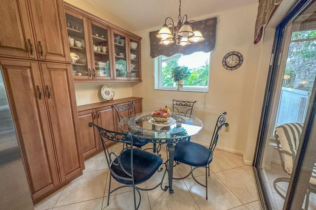 331 OAKWOOD CIRCLE, Englewood, FL 34223