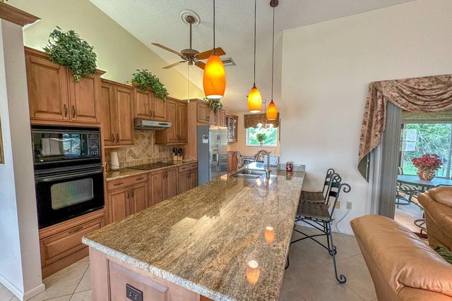 331 OAKWOOD CIRCLE, Englewood, FL 34223