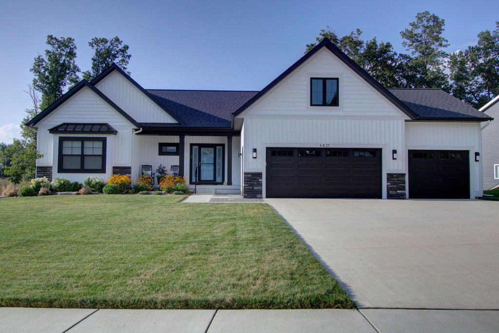 4821 Honeycrisp Drive Ne, Cannon Twp, MI 49341