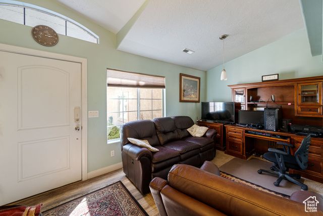 2201 S SAN CARLOS CT, St. George, UT 84790