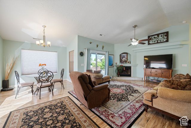 2201 S SAN CARLOS CT, St. George, UT 84790