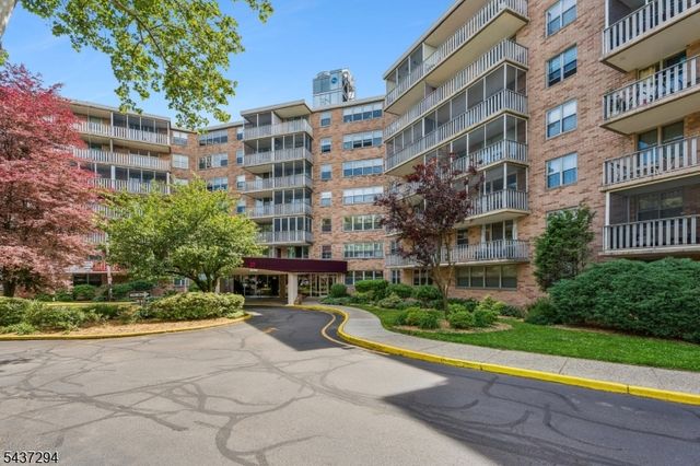 530 Valley Road C002V 2V, Montclair Twp., NJ 07043