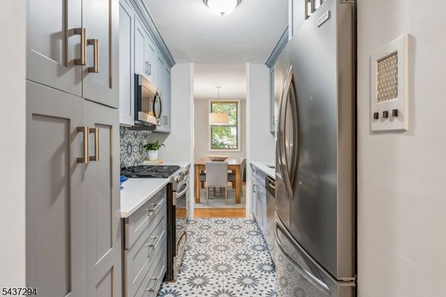 530 Valley Road C002V 2V, Montclair Twp., NJ 07043