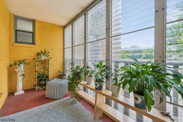 530 Valley Road C002V 2V, Montclair Twp., NJ 07043