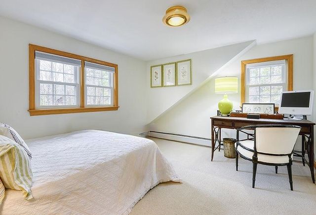 162 Hurricane Road, Keene, NH 03431