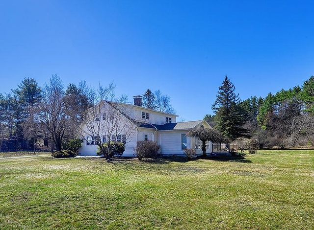 162 Hurricane Road, Keene, NH 03431