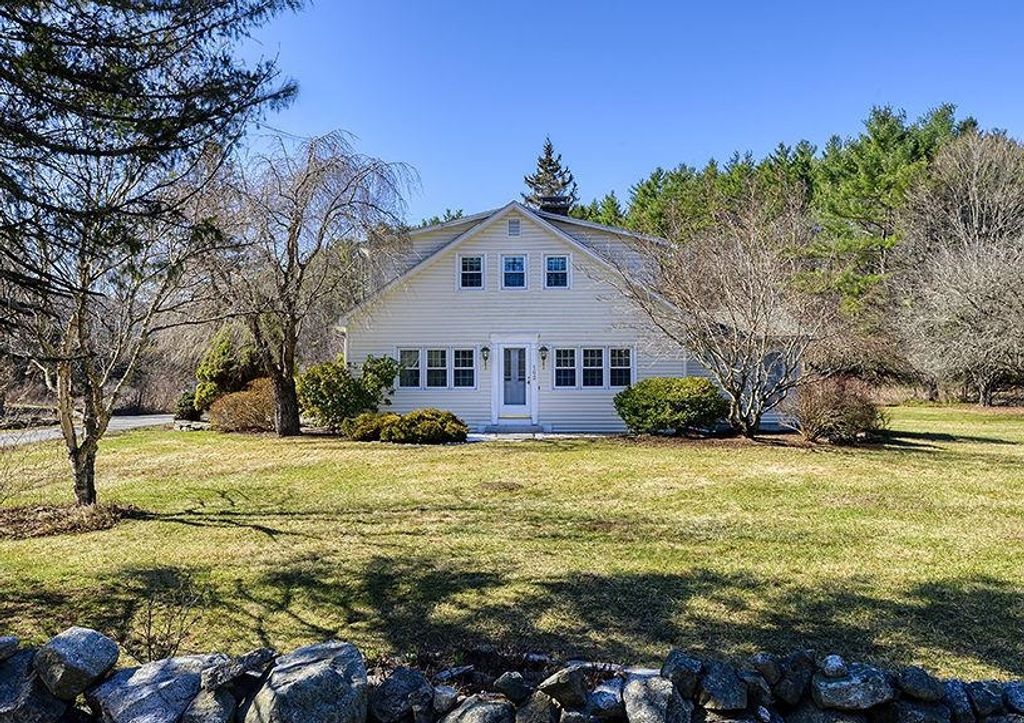 162 Hurricane Road, Keene, NH 03431