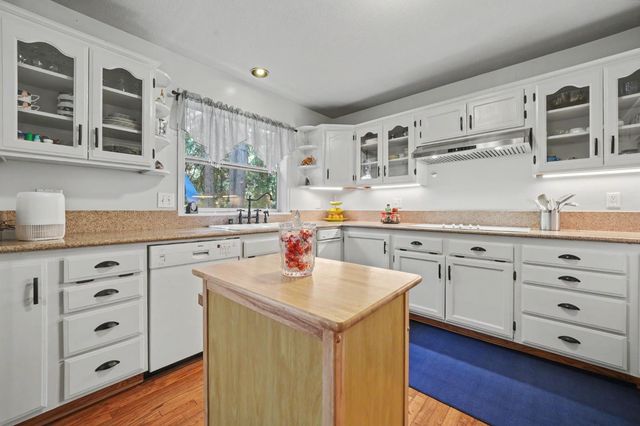 16460 Mckenzie Dr, Pioneer, CA 95666