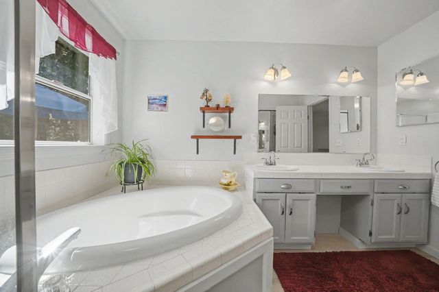 16460 Mckenzie Dr, Pioneer, CA 95666