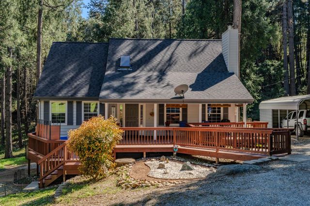 16460 Mckenzie Dr, Pioneer, CA 95666