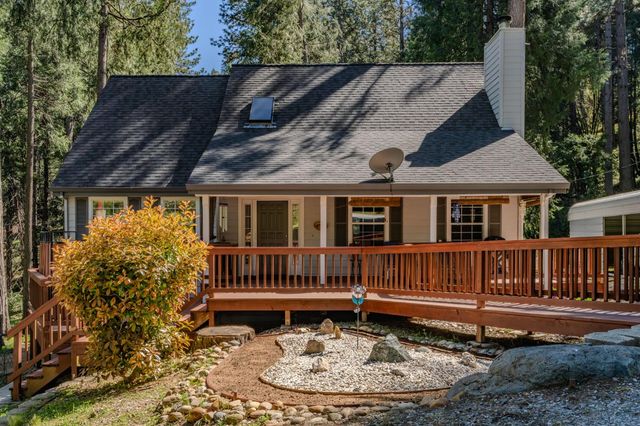 16460 Mckenzie Dr, Pioneer, CA 95666