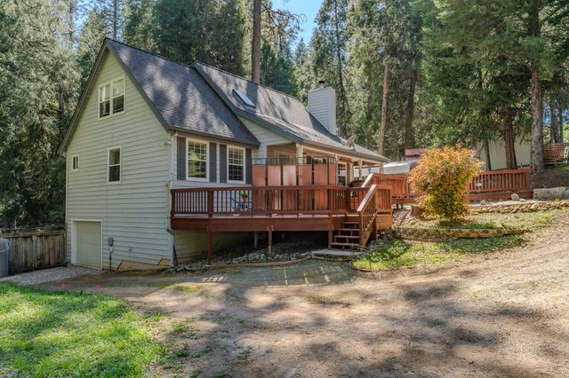 16460 Mckenzie Dr, Pioneer, CA 95666