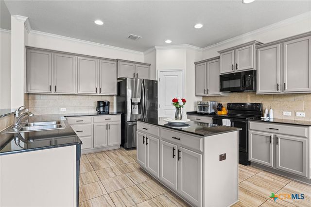 815 Cross Drive, Temple, TX 76502