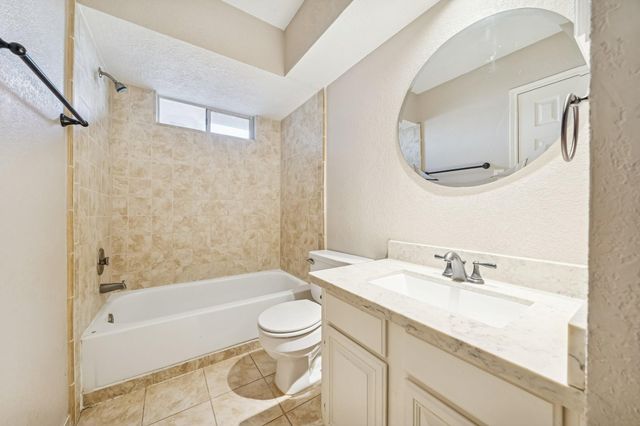 1802 Cheyenne River Circle, Sugar Land, TX 77478