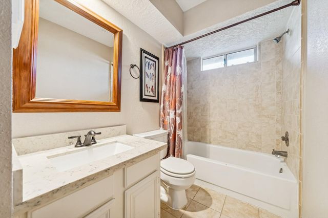 1802 Cheyenne River Circle, Sugar Land, TX 77478