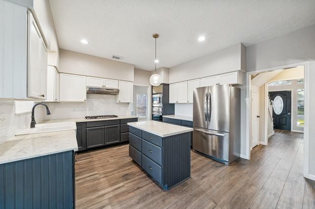 1802 Cheyenne River Circle, Sugar Land, TX 77478