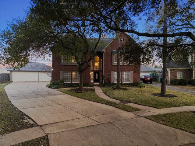 1802 Cheyenne River Circle, Sugar Land, TX 77478