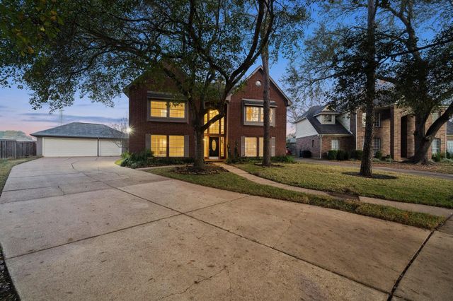 1802 Cheyenne River Circle, Sugar Land, TX 77478