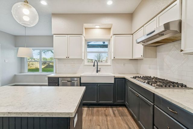 1802 Cheyenne River Circle, Sugar Land, TX 77478