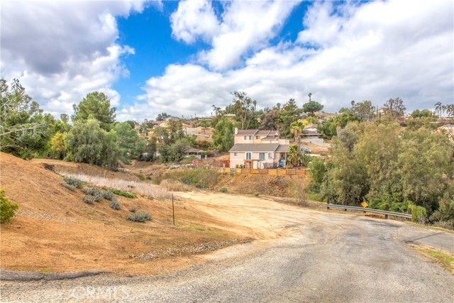 21 Judy Ann Drive, Riverside, CA 92503