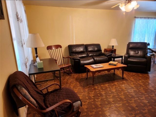 49 Bayview Dr, Mathis, TX 78368