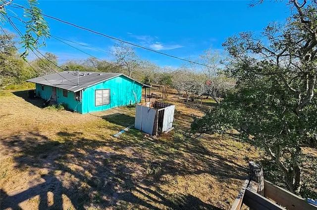 49 Bayview Dr, Mathis, TX 78368