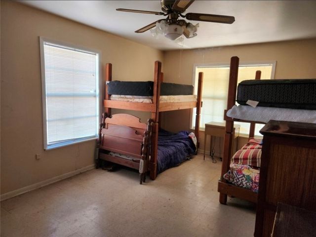 49 Bayview Dr, Mathis, TX 78368