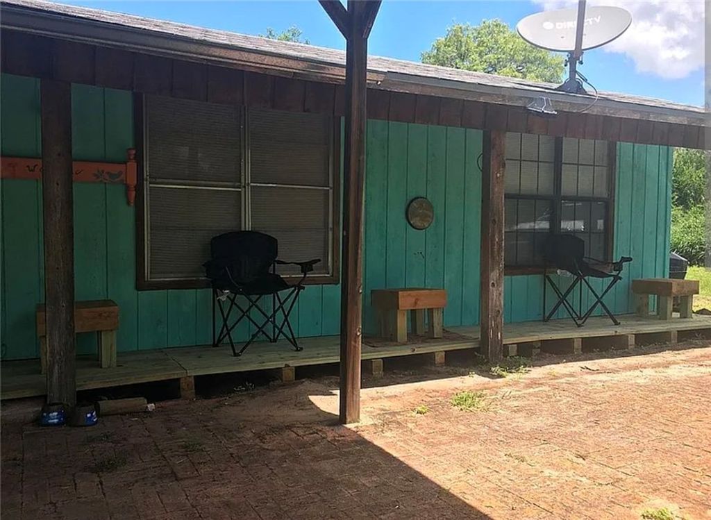 49 Bayview Dr, Mathis, TX 78368