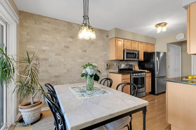 33 Tower Hill Drive, Red Bank, NJ 07701