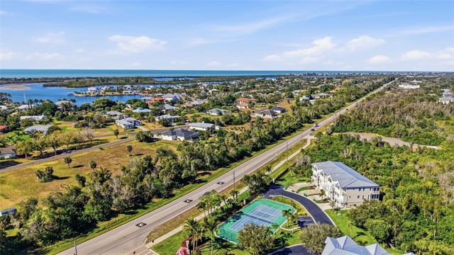 10311 LANDS END CIRCLE 13, Placida, FL 33946