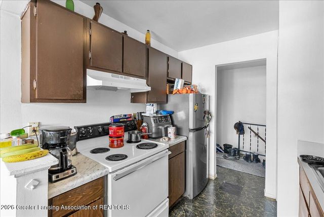 4400 Chadburne Dr Drive, Lansing, MI 48911
