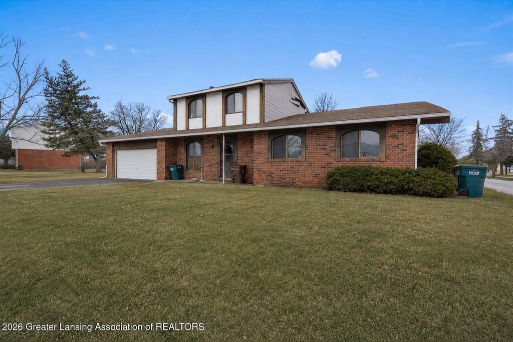 4400 Chadburne Dr Drive, Lansing, MI 48911