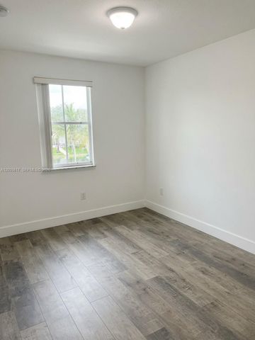 16654 SW 83rd Ln, Miami, FL 33193