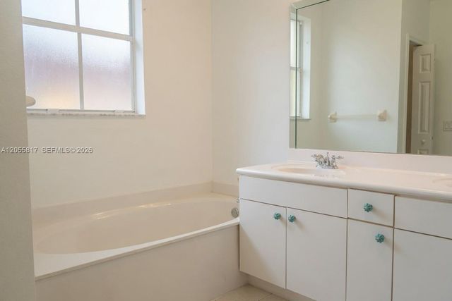 16654 SW 83rd Ln, Miami, FL 33193