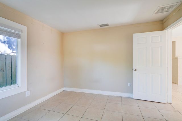 1204 Easter Avenue, Fort Pierce, FL 34950