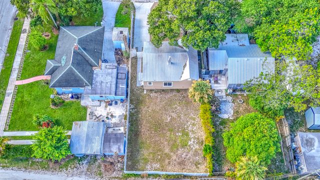 1204 Easter Avenue, Fort Pierce, FL 34950