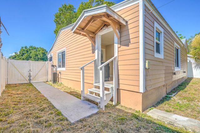 1204 Easter Avenue, Fort Pierce, FL 34950