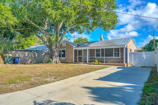 1204 Easter Avenue, Fort Pierce, FL 34950