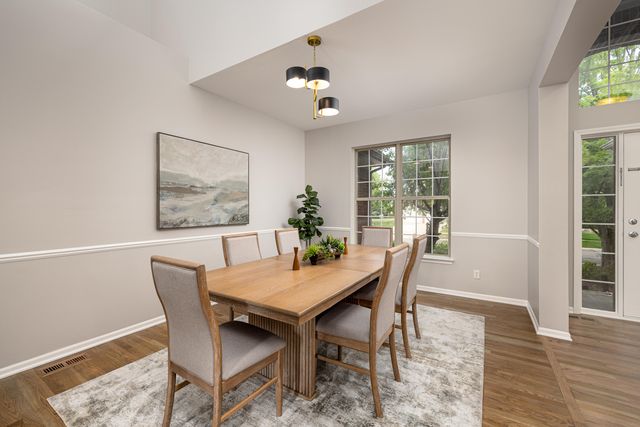 29170 Hemingway Drive, Novi City, MI 48377
